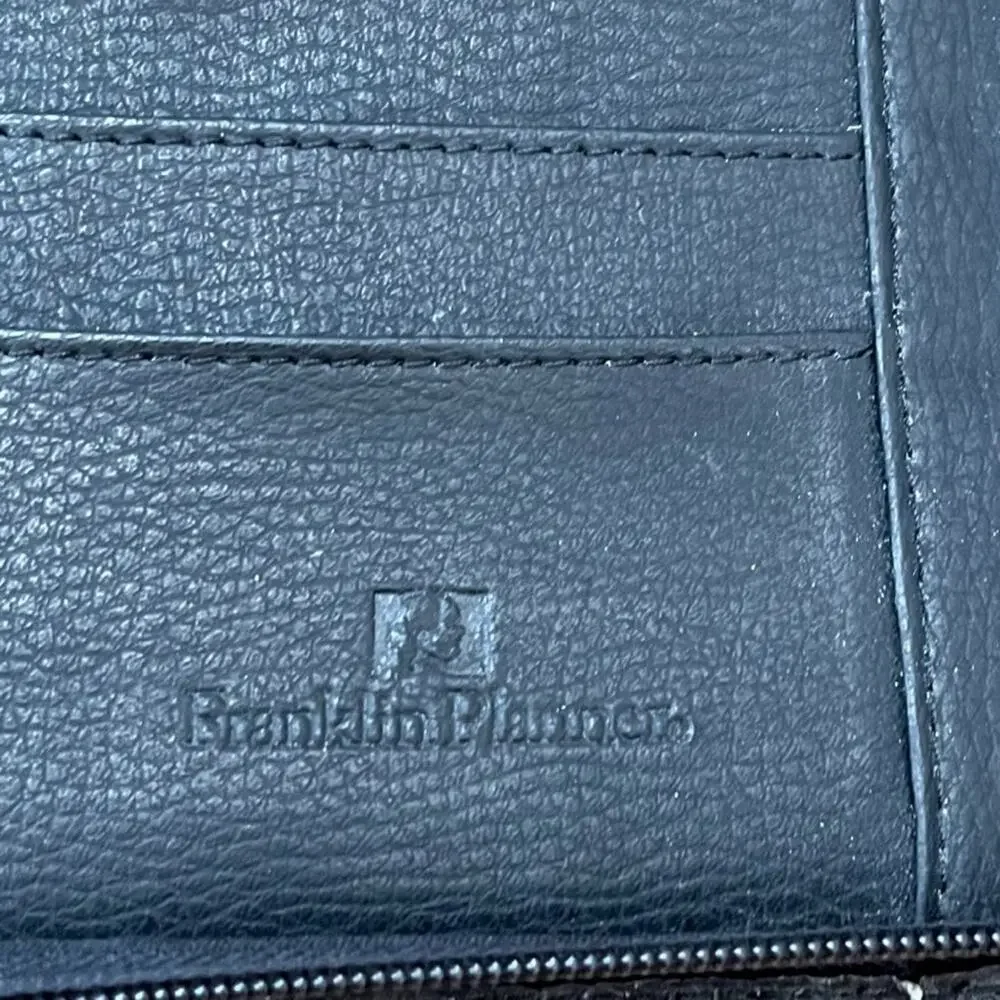 Franklin Covey Zip-Around Planner Black Leather 7-Ring Binder